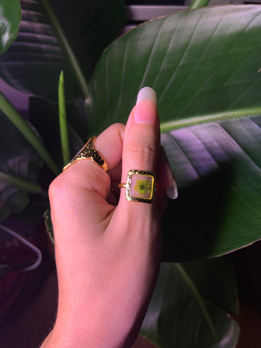 18k Gold plated green flower ring encased in resin