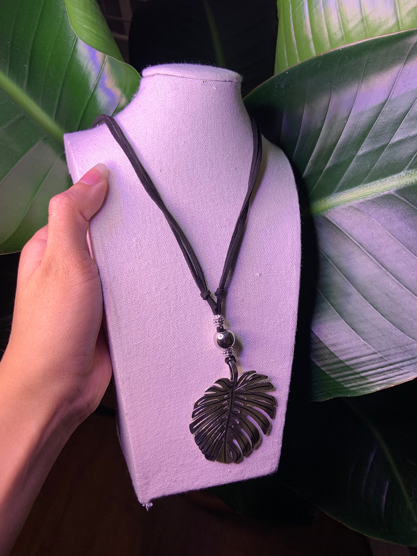 Large Silver Monstera Leaf