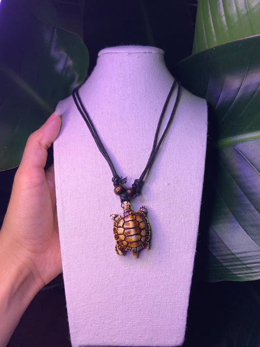 Plain Turtle Necklace